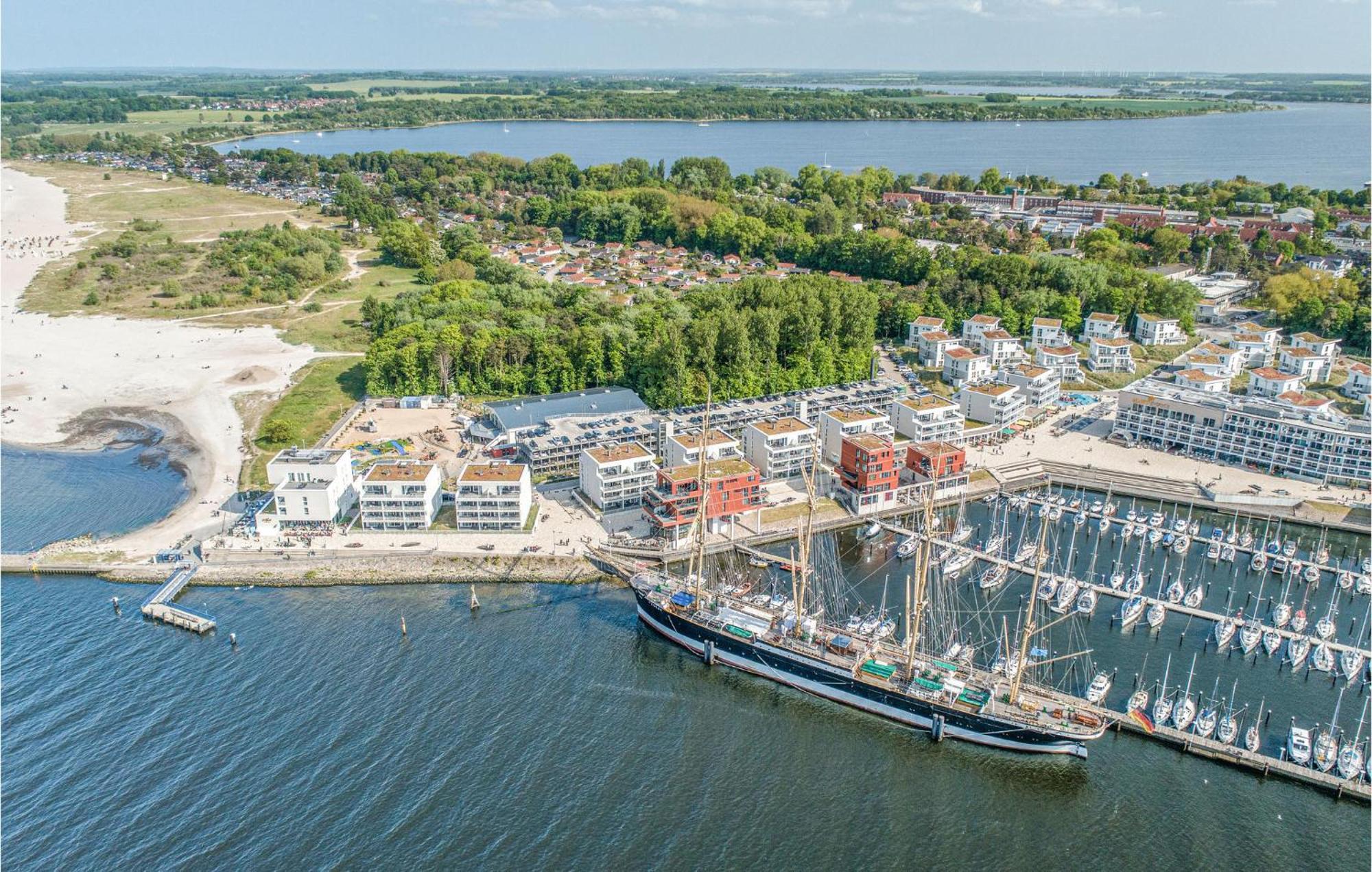 Amazing In Travemuende With Wifi *
